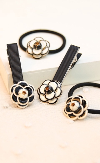 Korean version of the trendy black and white camellia hairpin hair rope