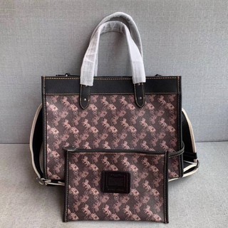 Coach  FIELD TOTE 30 WITH HORSE AND CARRIAGE PRINT