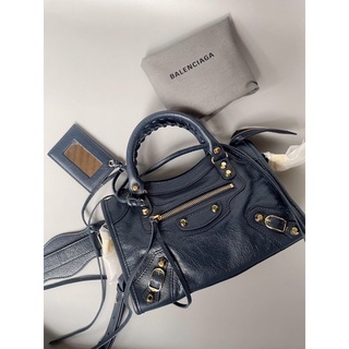 🦋สินค้าพร้อมส่ง🦋  New🤍BalenciagaCity Mini Size ⭐️ อะไหล่ทอง มีกระจก Size : 9.8 x 6.2 x 3.9 นิ้ว สวย เรียบ หรู ราคาดีมากก