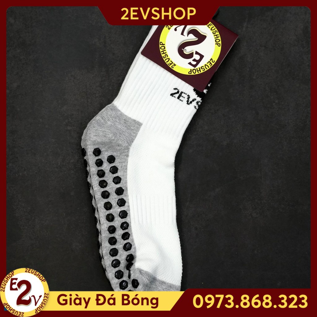 ถุงเท้ากันลื่นสีขาวอุปกรณ์ฟุตบอลชายคุณภาพสูงถุงเท้ากีฬายางราคาถูกและสวยงาม – 2EVSHOP