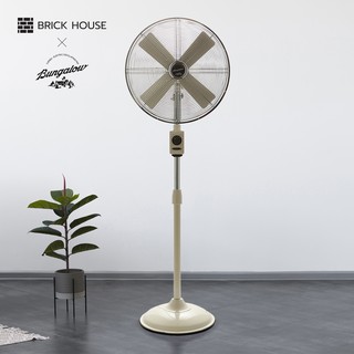 Bungalow Fan พัดลมเหล็กตั้งพื้น ทรงวินเทจ ขนาด 16 นิ้ว CAPRI CLASSIC STAND FAN ( ครีม )