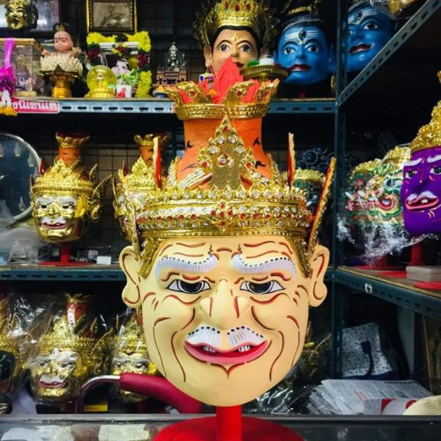 เศียรพ่อแก่นารอด ขนาดครอบ พร้อมขาตั้งเศียร