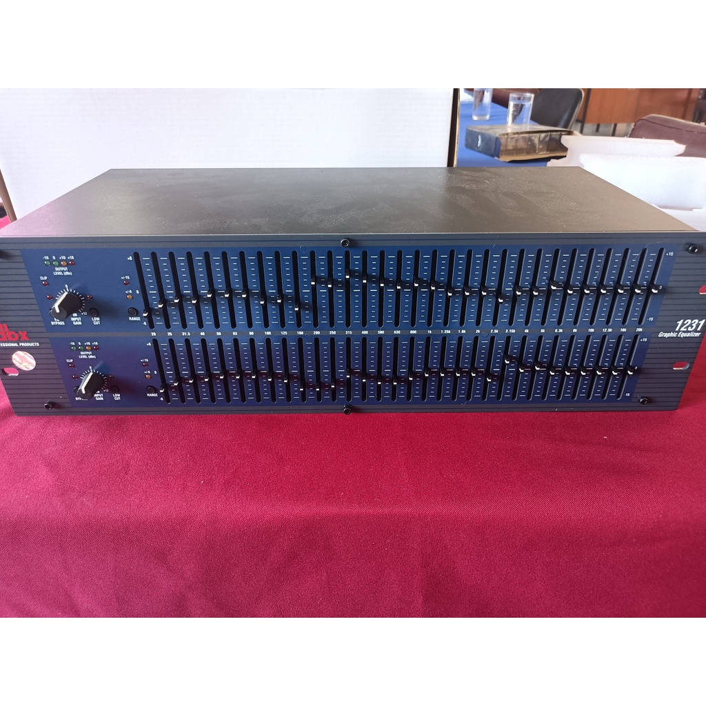 DBX 1231 เครื่องปรับแต่งความถี่สัญญาณเสียง อีคลอไลเซอร์ Dual Channel 31 Band มือสอง
