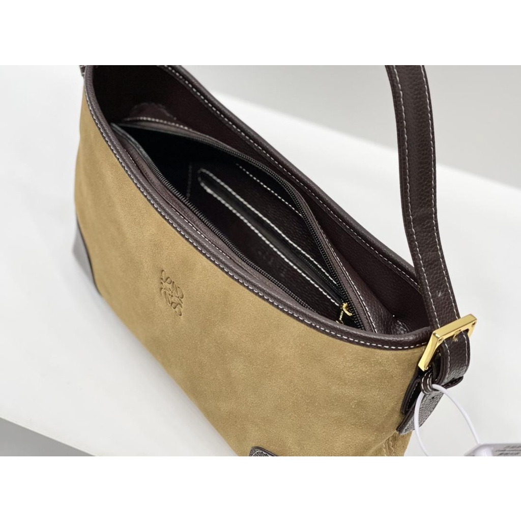 HOT 2021 Bag Middle Antu Bag Sharing Luo Yiwei Loewe Suede Is 