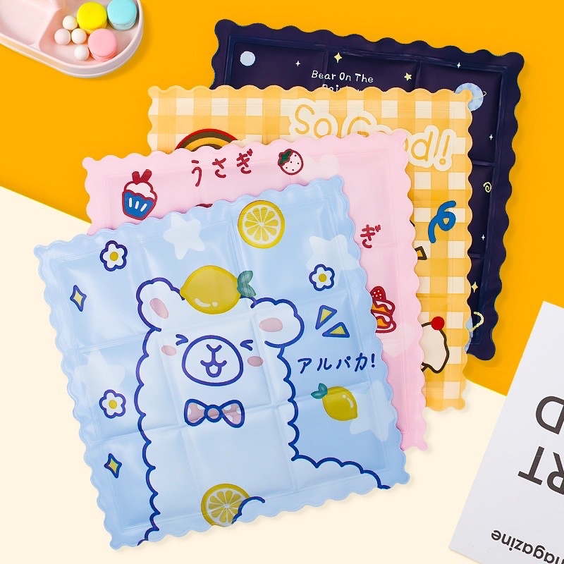 [พร้อมส่ง คละแบบ]แผ่นเจลเย็น ที่นอนเย็น เบาะนอนเย็น สำหรับสุนัขและแมว เจลเย็น คลายร้อน ที่นอนเย็นสำหรับสัตว์เลี้ยง 36×36