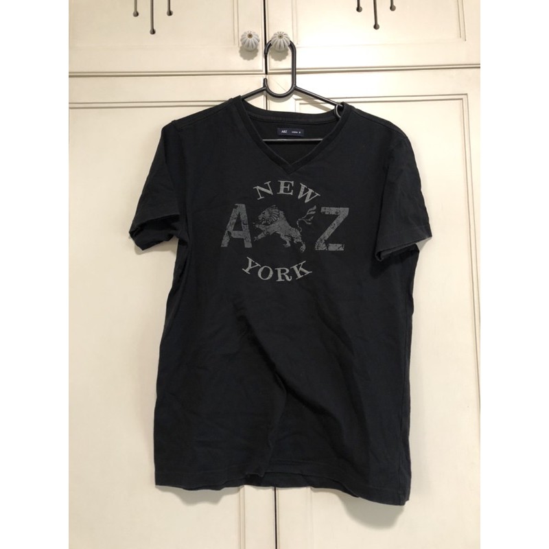 เสื้อยืดคอวี AIIZ size M