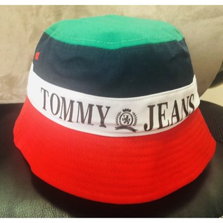 TOMMY HIFIGER Color block  logo bucket รุ่น 7871847086 ของแท้100%