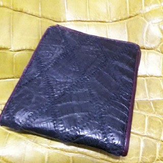 crocodile wallet  black  color