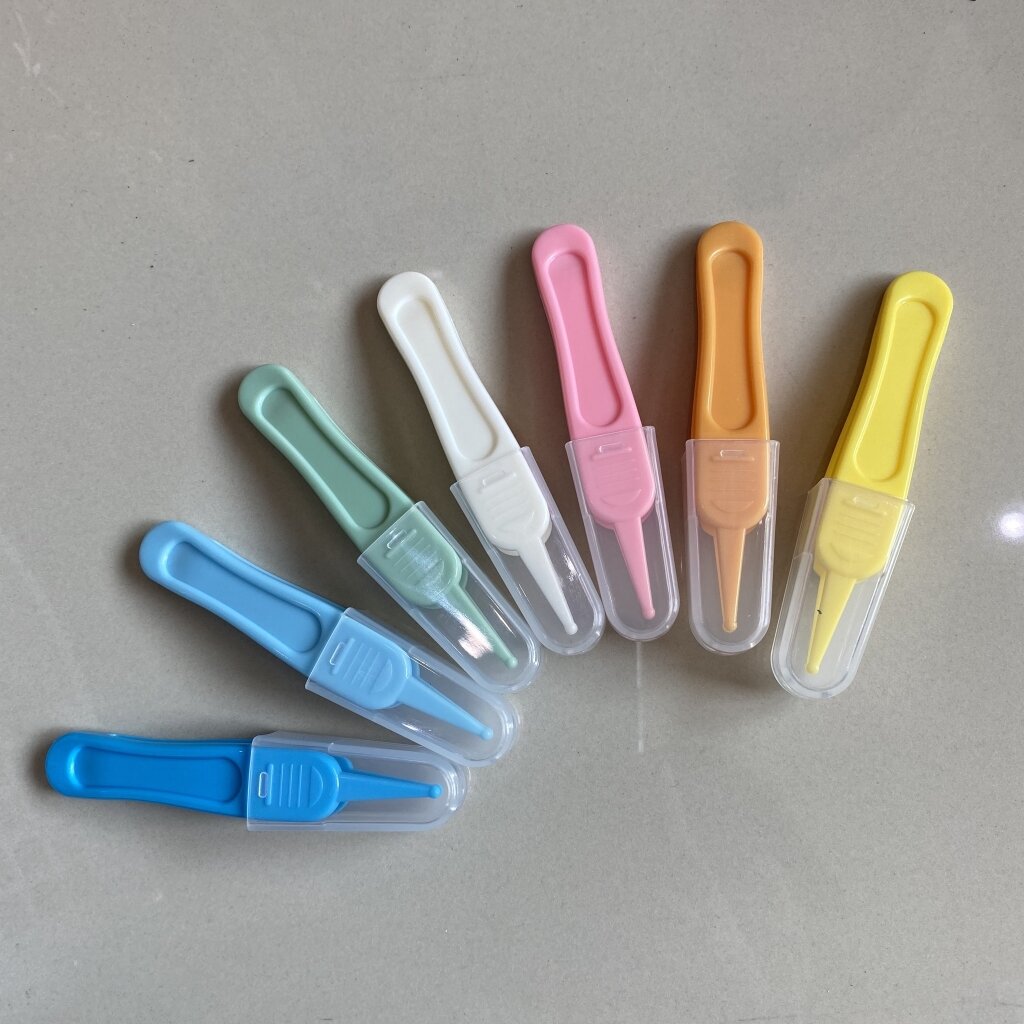 ที่คีบขี้มูกทารก ปลายกลมมน 1ชิ้น พร้อมฝาปิด