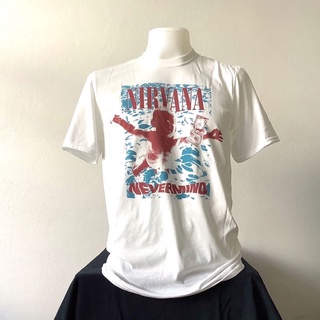 เสื้อยืดผ้าฝ้ายเสื้อวง Nirvana ลิขสิทธิ์แท้100% iWeaS-4XL