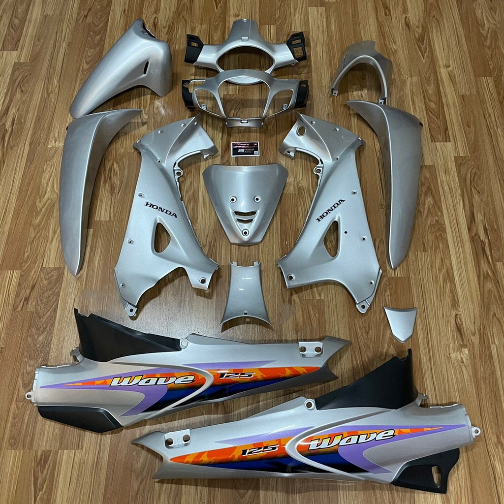 ชุดสี Wave 125 S หัวเถิก รูกลม 13 ชิ้น สีเทาล้วน(ท้ายตัดดำด้าน) ติดลายปี2002เทา ราคา ถูกที่สุด ดีลบีเคเค