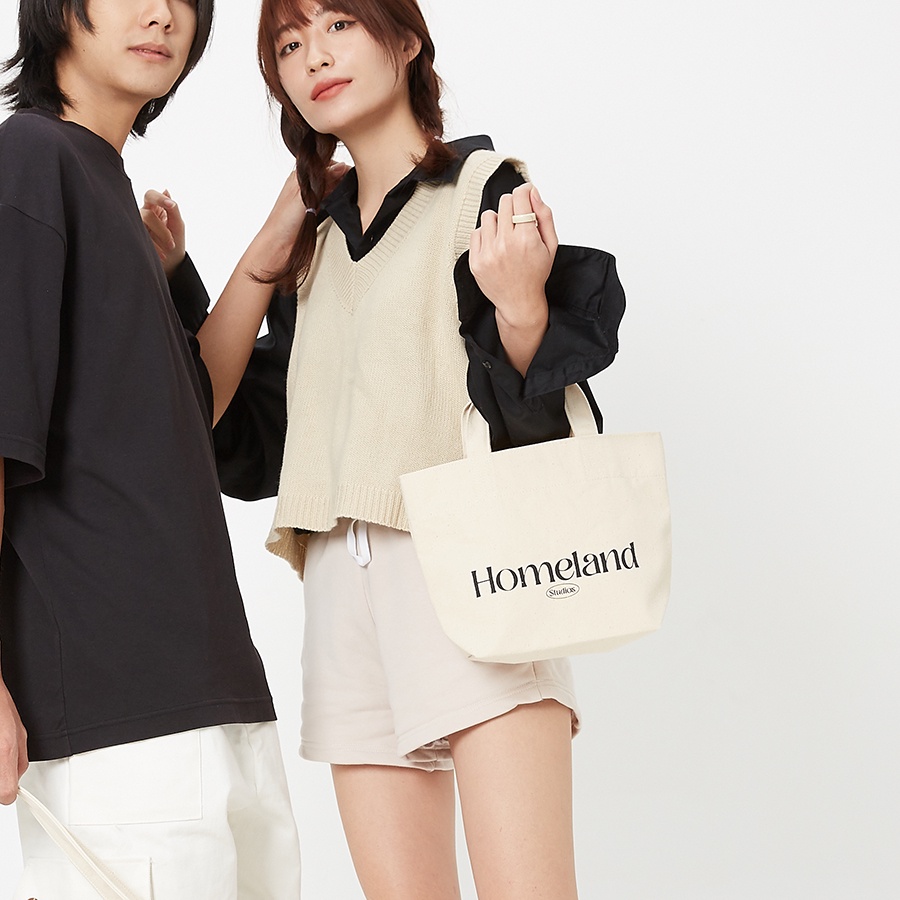 HOMELAND - กระเป๋าผ้า canvas สกรีนลาย สีครีม มีแม่เหล็กปิดกระเป๋า (Small)