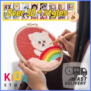 ชุดเย็บปักถักร้อย งานปักสำหรับมือใหม่ ชุดปักครอสติช ภาพวาดการ์ตูน DIY ของขวัญ ชุดอุปกรณ์เย็บปักถักร้อยเย็บปักถักร้อย Diy เซตปักฟู สําหรับผู้เริ่มต้น punch needle Embroidery Kit Needlework for Beginner