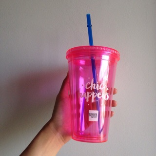 Chic happens tumbler แก้วพลาสติกสีชมพูนีออน แสบทรวง