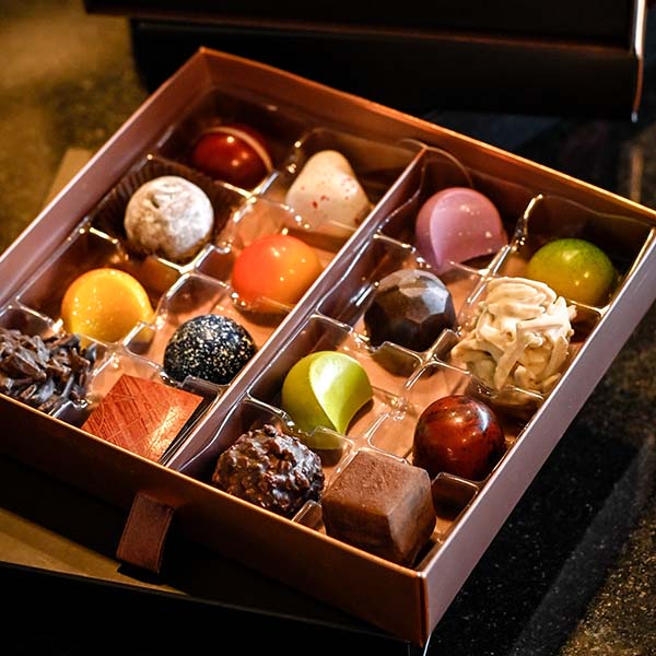 บองบอง ช็อคโกแลต Bonbon Chocolate - The Chocolate Factory