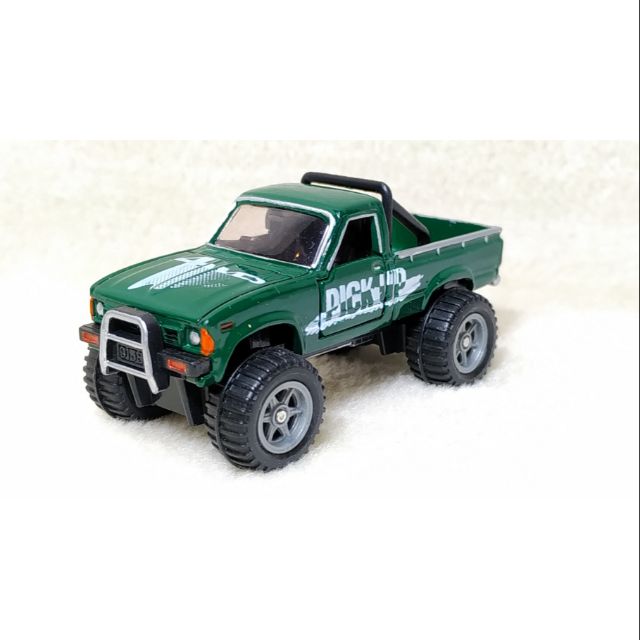 tomica toyota hilux