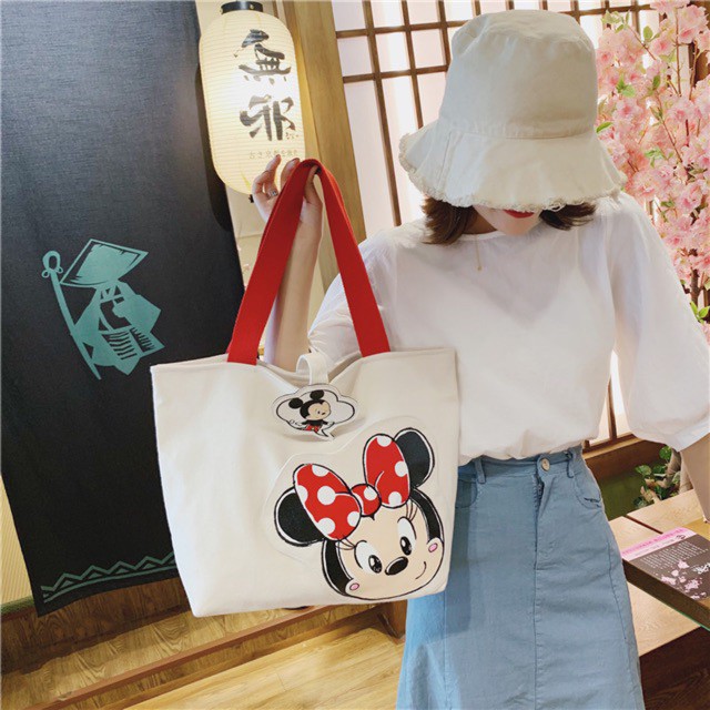 Disney กระเป๋าผ้าใบน่ารักมิกกี้เมาส์น่ารักกระเป๋าสะพายป่าใหม่การ์ตูนน่ารักเทรนด์ความจุสูง ✨✨ ราคา ถูกที่สุด ดีลบีเคเค แกลเลอรีภาพที่ 2