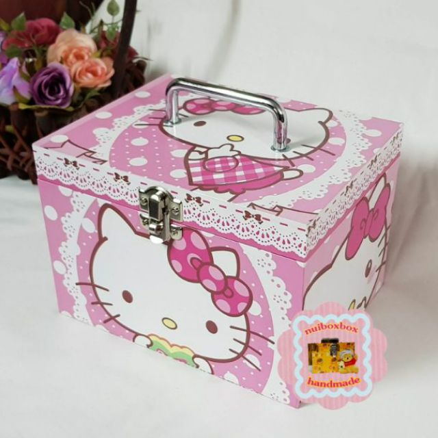 (เลือกลายได้)กล่องเครื่องสำอาง KITTY HANDMADE ไซส์ S ขนาด 14x18x12 ซม