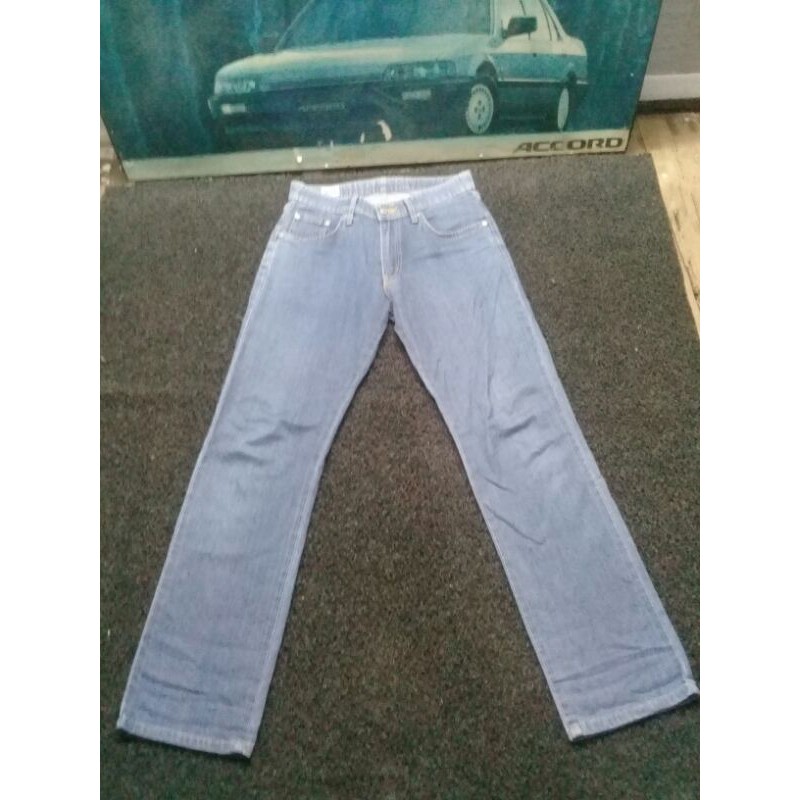 Edwin...กางเกงยีนมือสอง