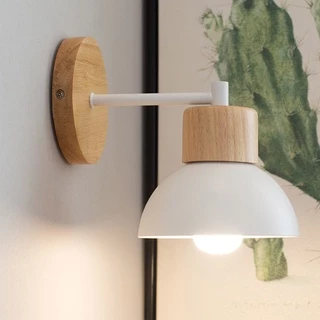 Nordic ไม้โคมไฟข้างเตียง Modern Wall Sconce สำหรับห้องนอนอ่านโคมไฟสีขาวพวงมาลัยหัว E27บ้าน