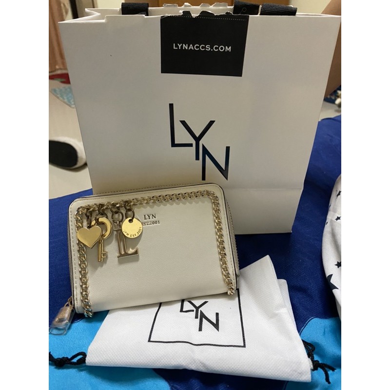 กระเป๋าสตางค์lynแท้100%