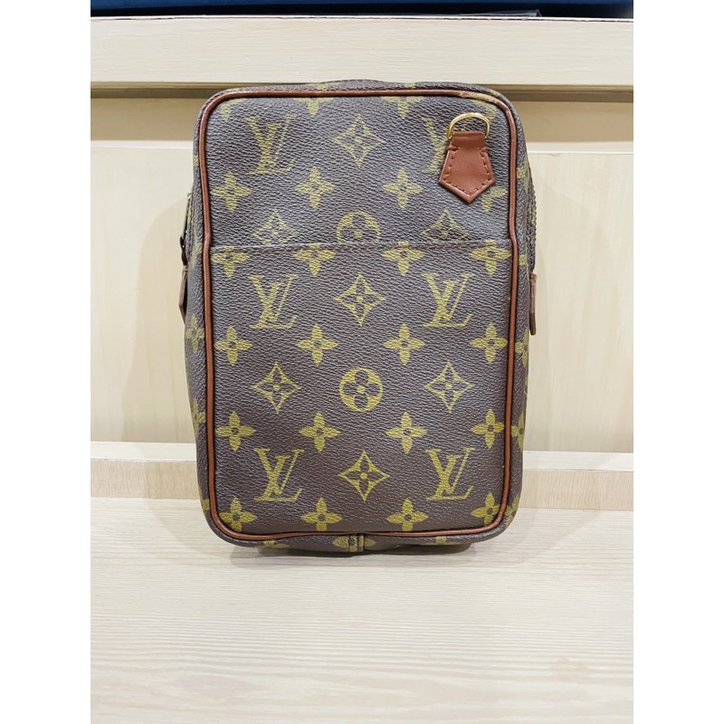 lv vintage crossbody