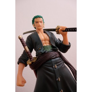 โมเดล โซโลท่ายืน (Roronoa Zoro)