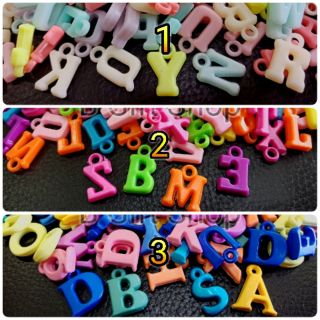 ตัวอักษร​ ลูกปัดอักษร​ ตัวอักษร​ห้อย ABC 20 กรัม15บาท