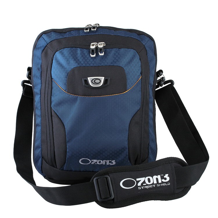 Ozonebagstore Netbook / Ipad Ozone 742 + กระเป๋ากันฝน (สีน้ําเงิน)