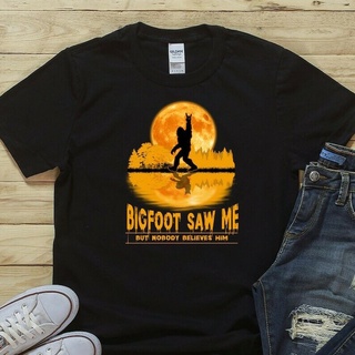 เสื้อผ้าผชเสื้อยืด พิมพ์ลาย Bigfoot Saw Me But Nobody Believes Me Sasquatch Monster สําหรับผู้ชายS-5XL