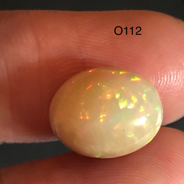 O112 โอปอลเอธิโอเปีย นน 3.2กะรัต ขนาด 12x9.5x6.5มิล  opal ethiopia มีตำหนิธรรมชาติ