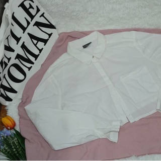 พร้อมส่ง ‼📣  เสื้อครอบสีขาวแขนยาว แบรนด์ Yessica