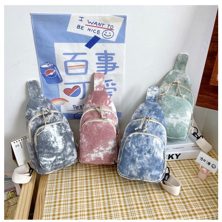 (W198)กระเป๋าคาดอกผู้หญิง ผ้าแคนวาส ลายท้องฟ้าน่ารักๆ vgetbag