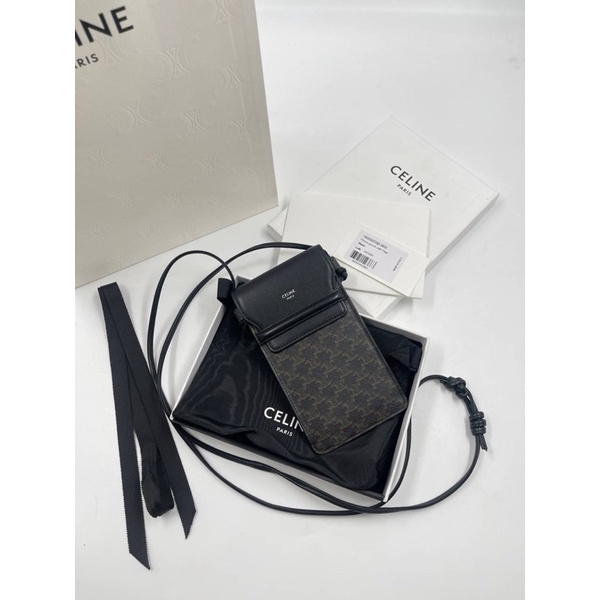 🔥17,999🔥 Celine triomphe canvas phone pouch Y21