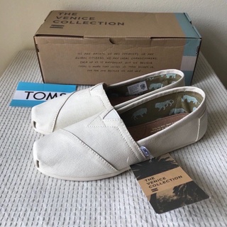 ของแท้ 100% TOMS รองเท้าผ้าใบลําลอง ส้นแบน สีเขียว สําหรับผู้ชาย ผู้หญิง ไซซ์ 35-45