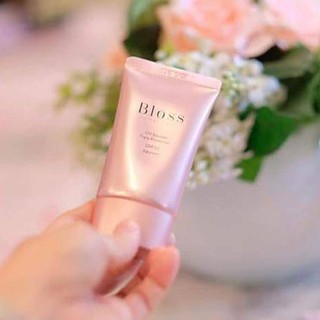 ครีมกันแดด Bloss UV Solution ครีมกันแดดคิมเบอร์รี่  ปกติราคา 990บาท ลดพิเศษ