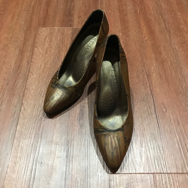 [สินค้ามือสอง] St.James รองเท้าคัทชูส้นสูงสีน้ำตาลทอง Size 37 ส้นสูง 3 นิ้ว
