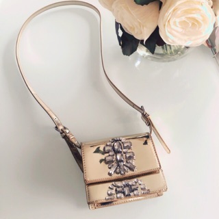 กระเป๋าสะพายสีทองเมทัลลิคแบรนด์ ZARA Jewels Crossbody Bag - Gold