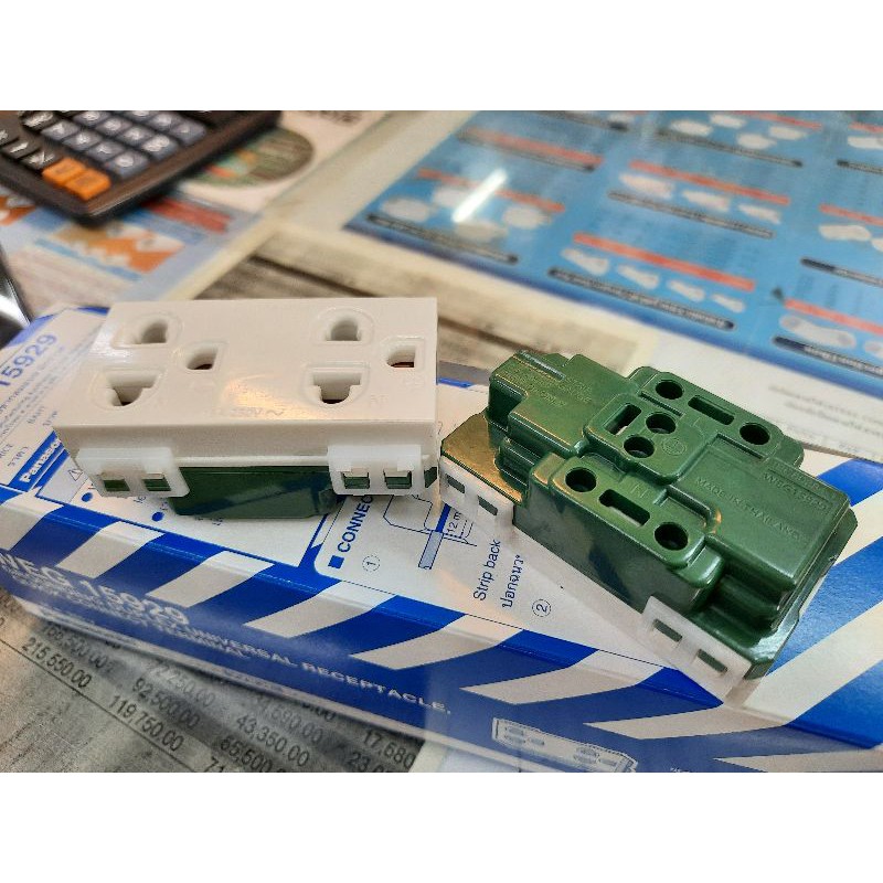 เต้ารับกราวด์คู่ Panasonic WEG 15929