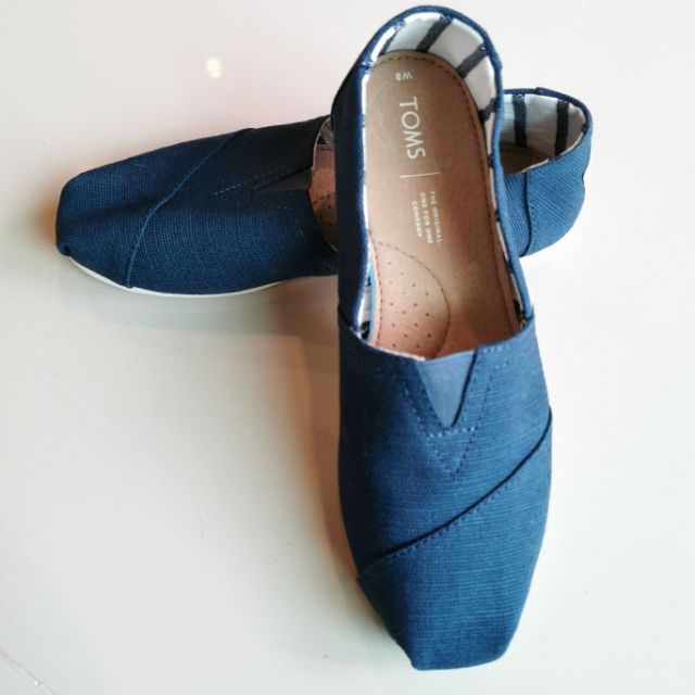 toms majolica blue