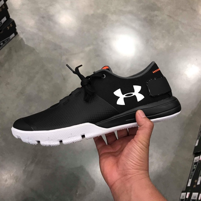 รองเท้า under armour มือ1 ลดราคาจาก 4990
