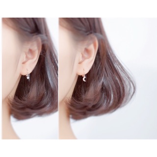 ต่างหูแบบห่วง 2 ลายพระจันทร์+ดาว (2 ข้างไม่เหมือนกัน) งานเงินแท้ 925