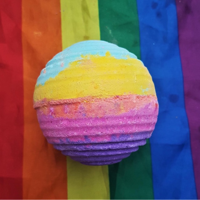 (ของใหม่) Lush Groovy Kind of Love Bath Bomb 190g