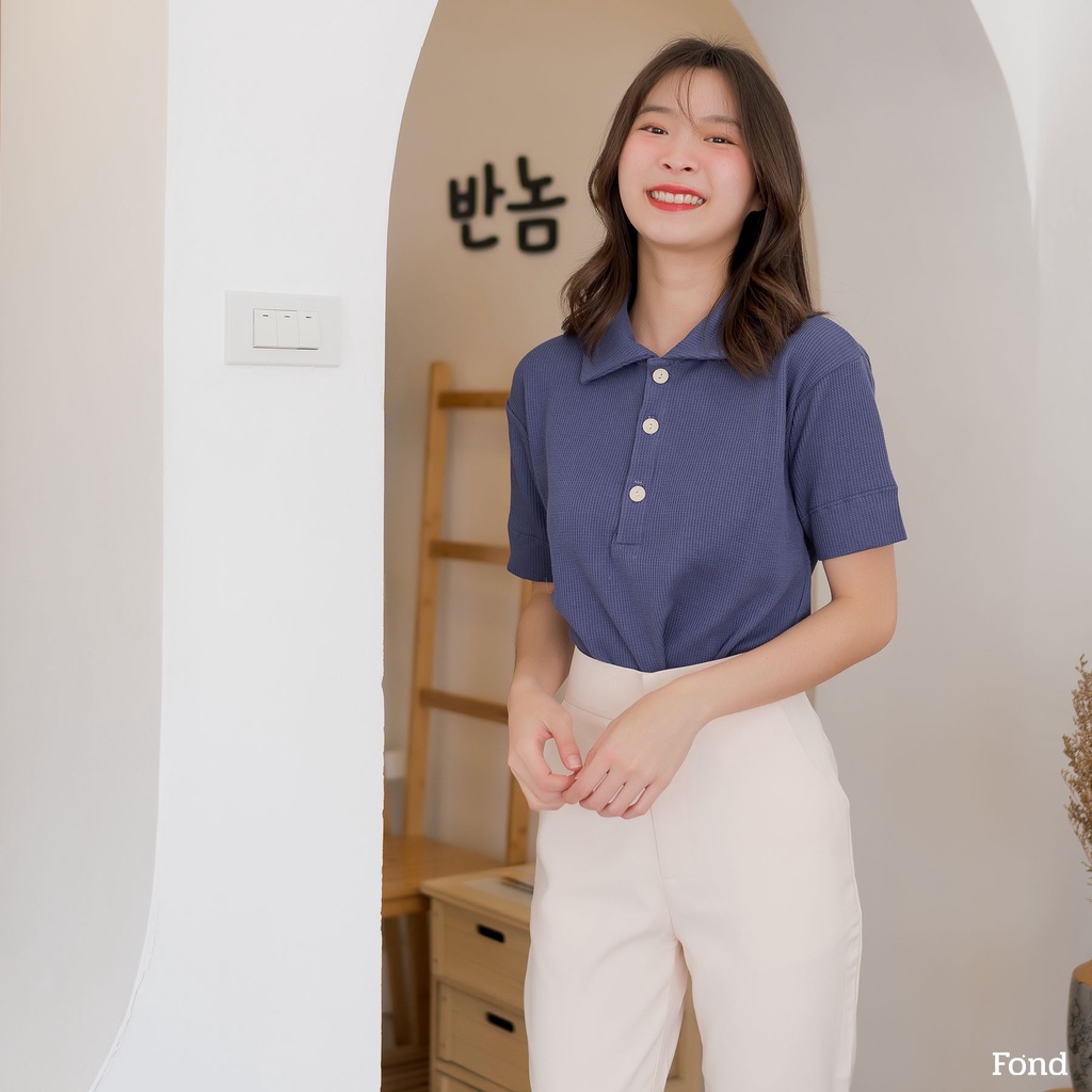 Fond - เสื้อโปโลสุดน่ารักมาพร้อมดีเทลลายผ้าบัฟเฟอร์ เนื้อผ้านุ่ม 'D010'
