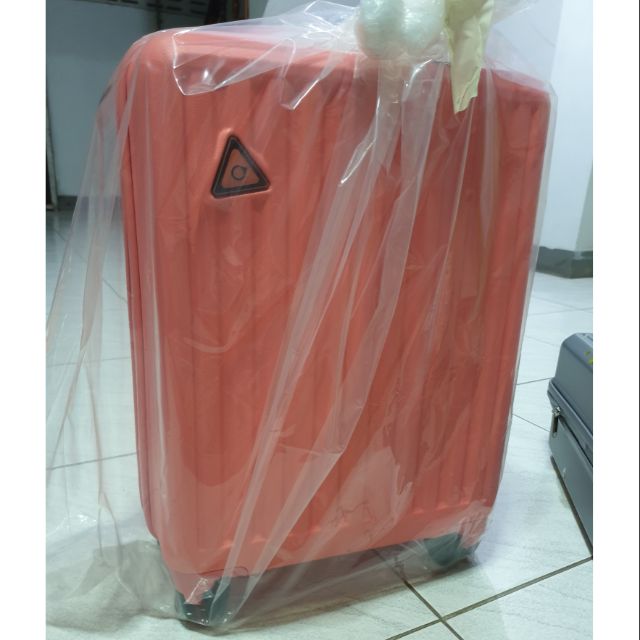 กระเป๋าเดินทาง Cagioni