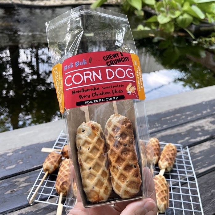 (160) Boli Boli Corn Dog Spicy Chicken Floss & Beniharuka  โบลิ คอร์นด๊อก ไก่หยองมันหวาน