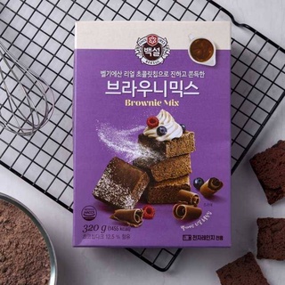 แป้งสำเร็จรูปสำหรับทำบราว์นี่นำเข้าจากเกาหลี, Brownie Mix ขนาด 320g. ยี่ห้อ CJ