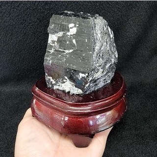 หินก้อนแบล็คทัวร์มาลีน แบล็คทัวร์มาลีน ทัวมารีน ทัวมาลีน(Black Tourmaline)มีติดแร่ไมก้าน้ำหนัก 1,177 กรัม