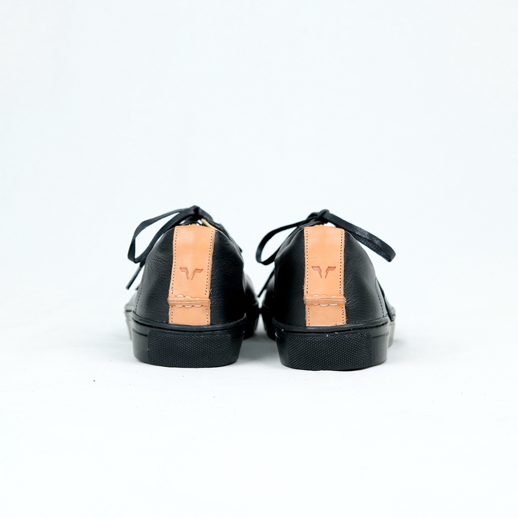 Moonlife Life Sneaker  – Black all รองเท้าหนังวัวแท้ ราคา ถูกที่สุด ดีลบีเคเค แกลเลอรีภาพที่ 2