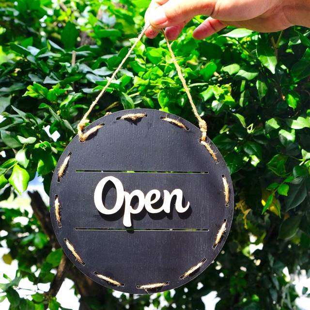 กระดานไม้สองด้าน Open & Closed เลเซอร์แกะสลักนูนตกแต่งประตูแขวน OC02